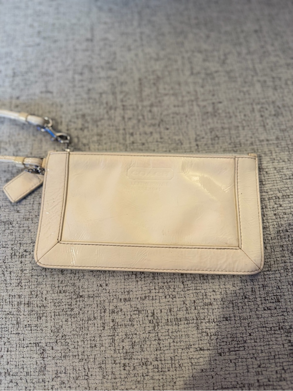 Coach Vintage Rare Cream Patent Leather Wristlet/Mini Purse 8.5x4.5 - Picture 3 of 11